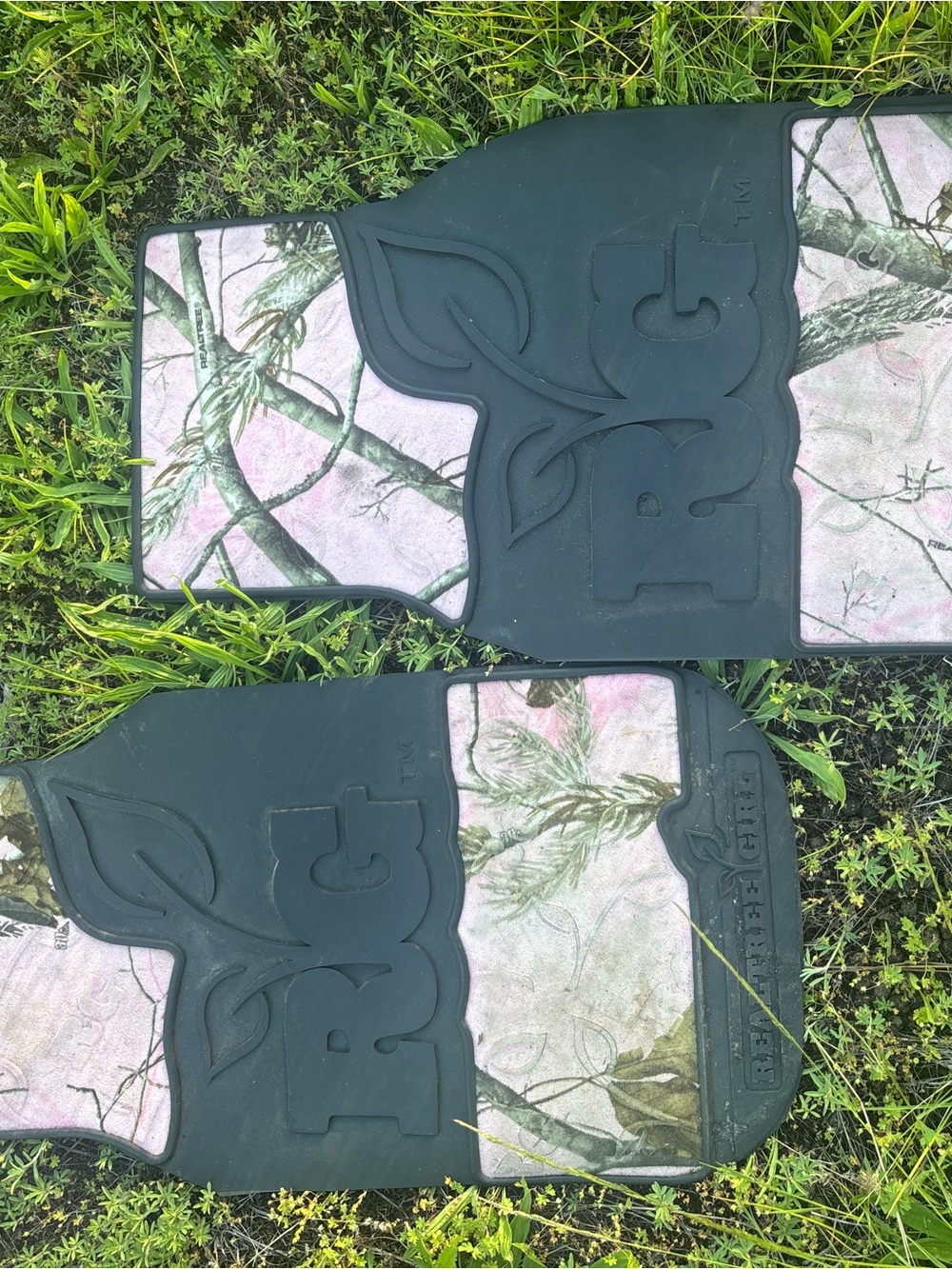 Realtree Pink Camo Rubber Floor Mats - Set of 2